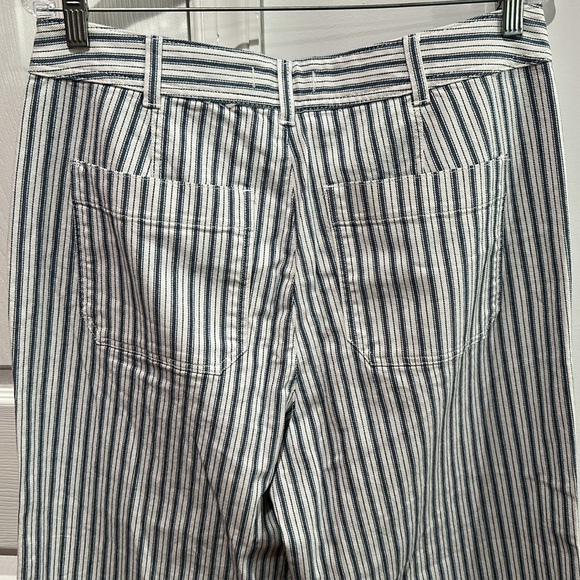 MADEWELL Emmett Railroad Stripe Wide Leg Cropped Jeans
Size 32 - Picture 7 of 12